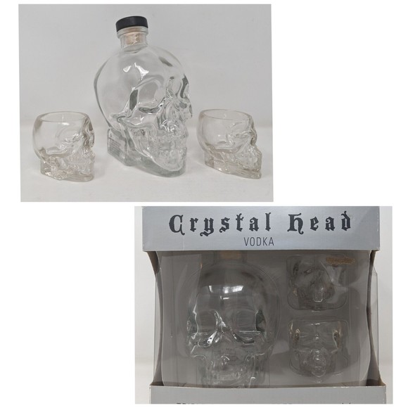 Crystal Head Vodka Empty 750ml Skull Bottle 2 Shot Glass Set in Box Dan Aykroyd - Picture 1 of 16
